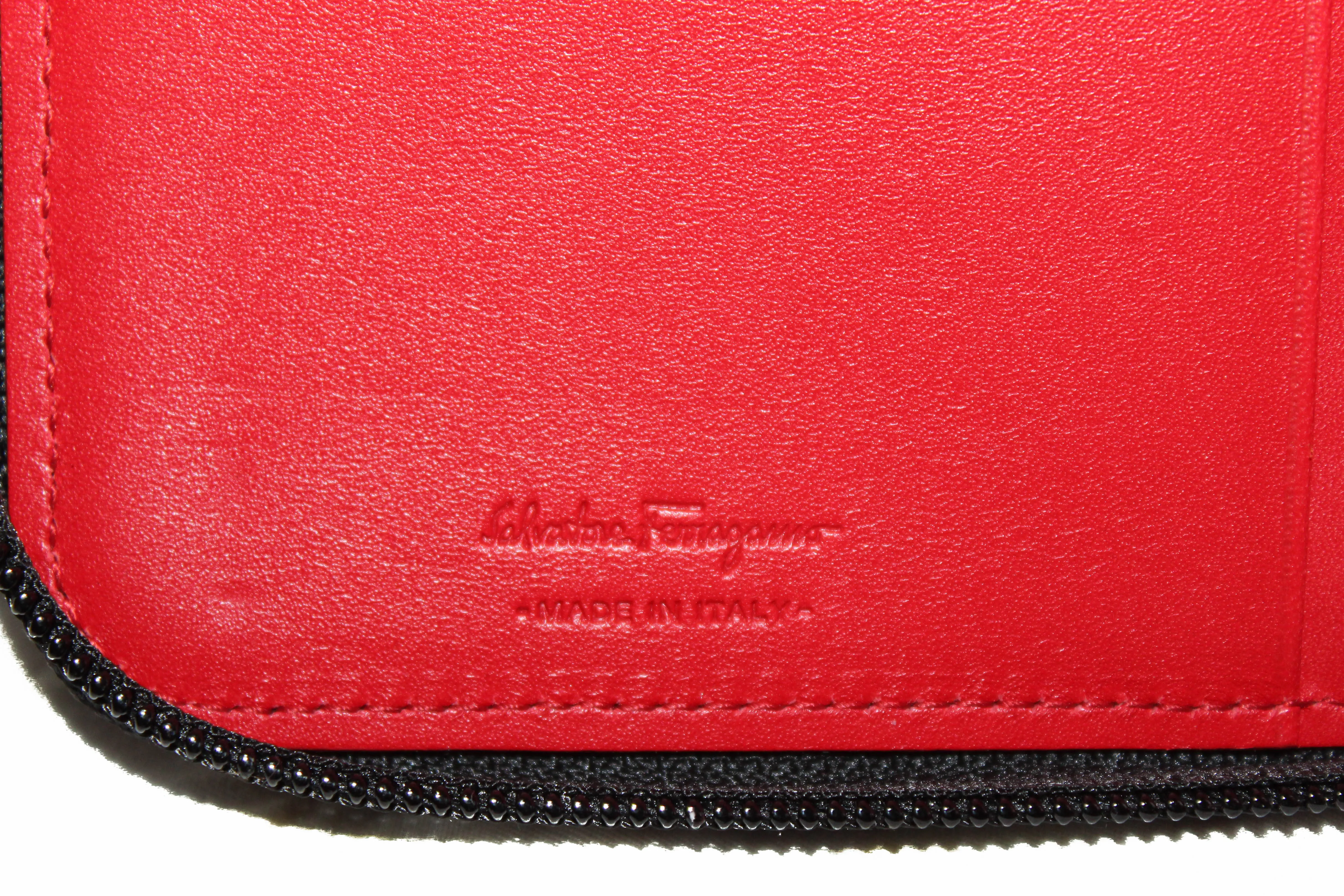 Authentic New Salvatore Ferragamo Black Hammered Calfskin Leather Zip Around Wallet