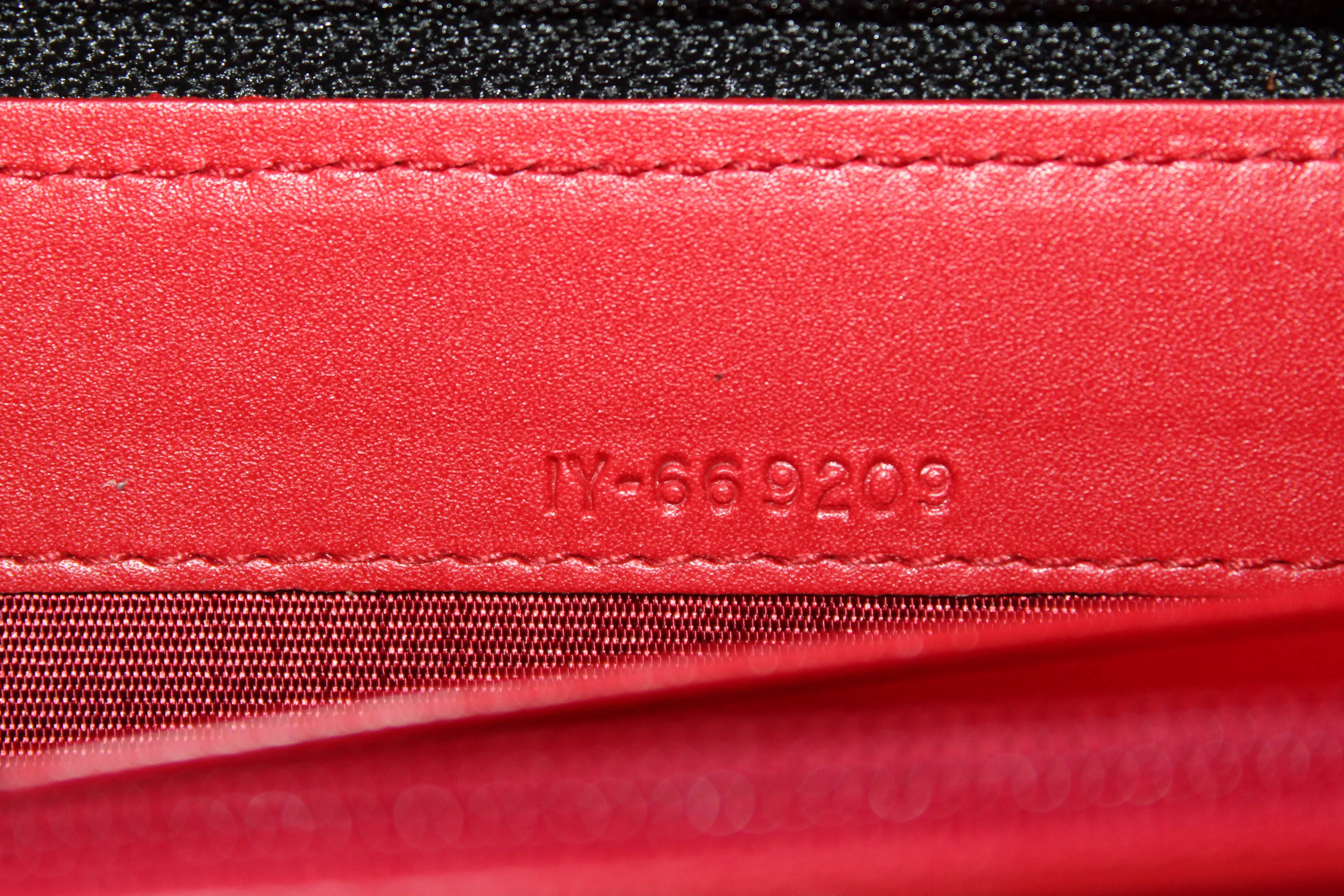 Authentic New Salvatore Ferragamo Black Hammered Calfskin Leather Zip Around Wallet