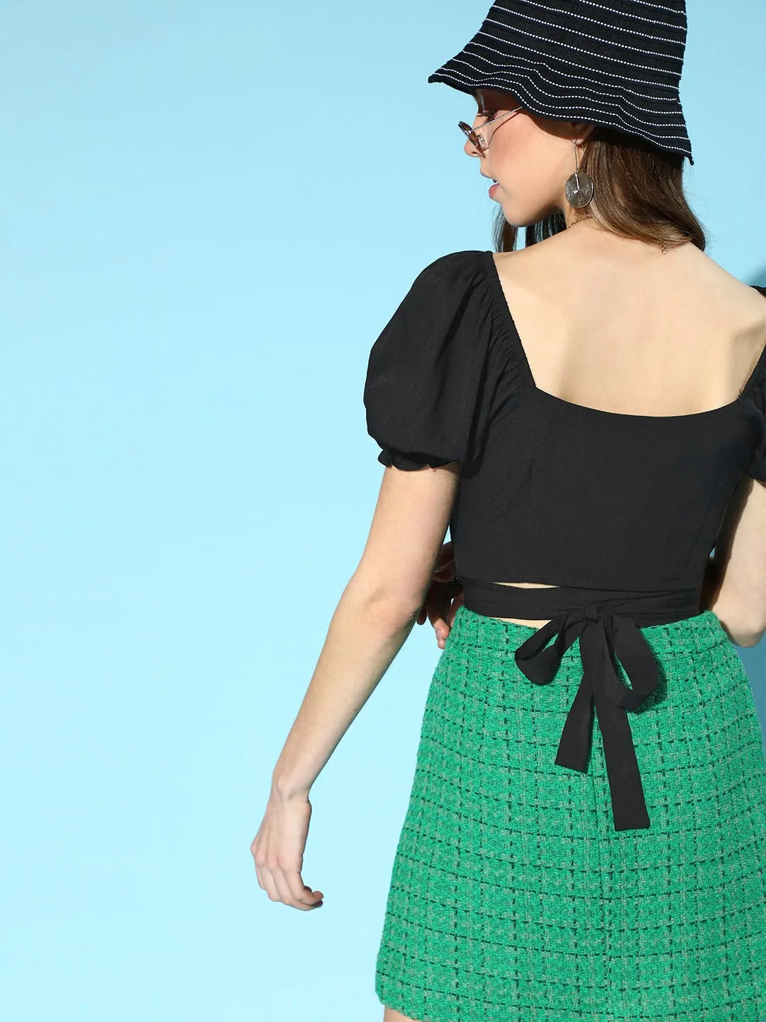 Berrylush Women Solid Black Sweetheart Neck Front Twist Waist Tie-Up Crepe Wrap Crop Top