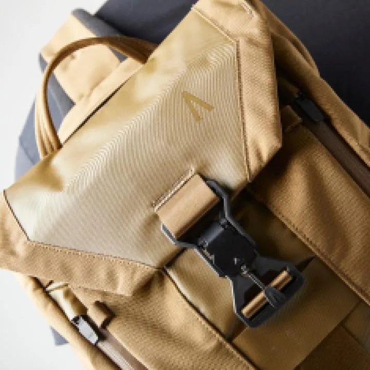 Boundary Supply Errant Sling in Obsidian Black Color