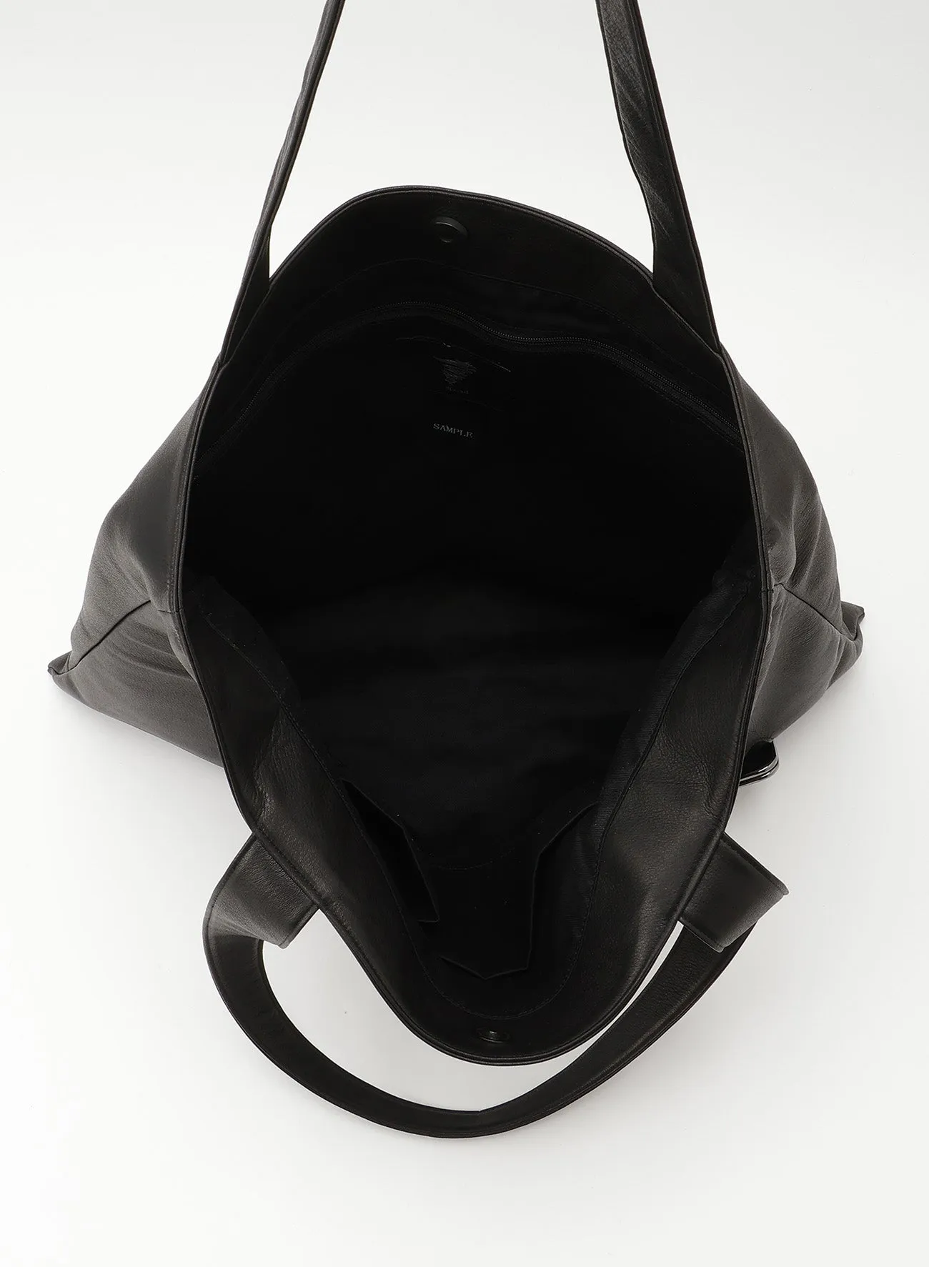 clasp tote LL