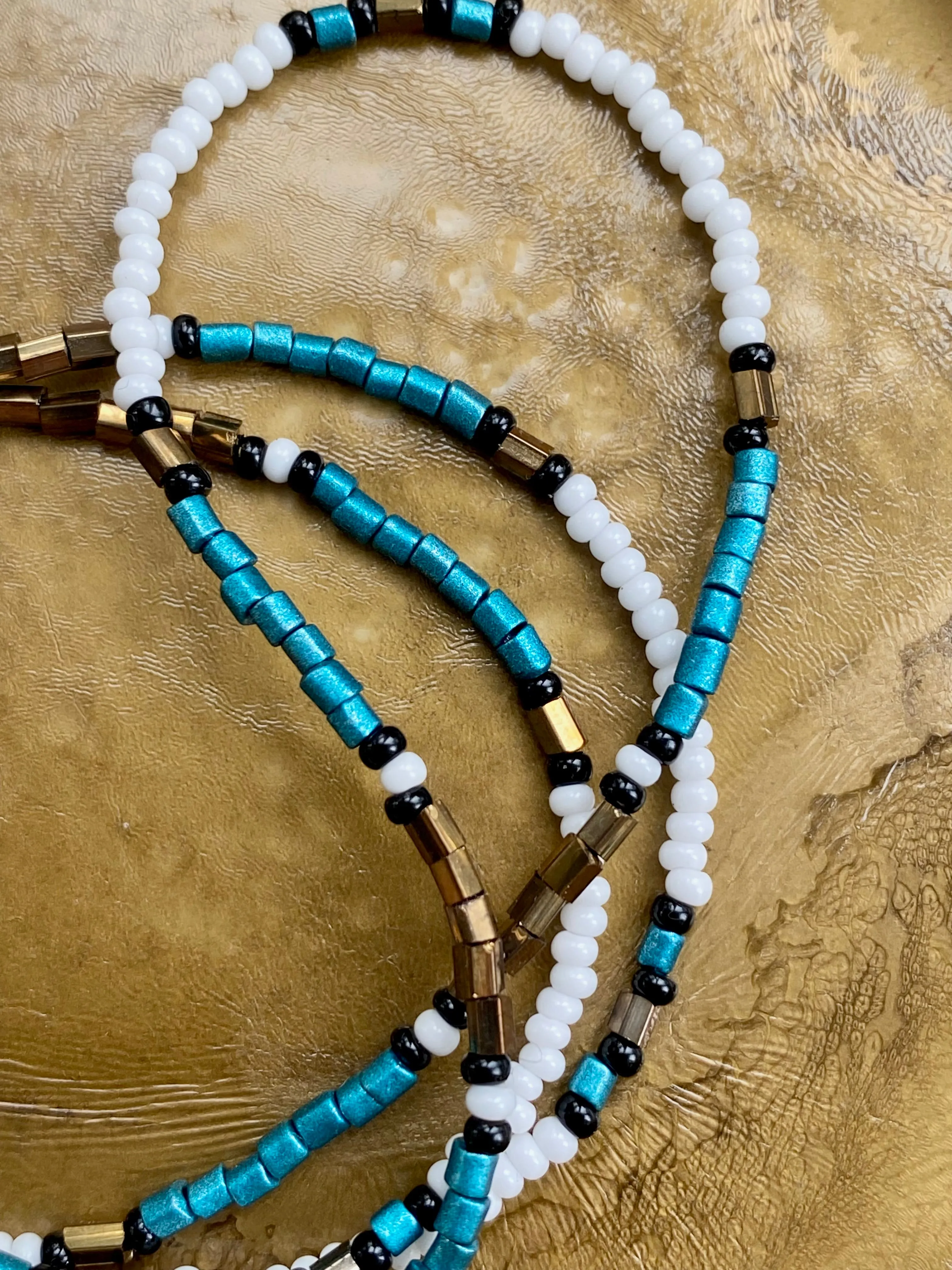 Dainty White Blue Gold seed bead Glasses Chain, Cute Face Mask Chain, Boho Hippie Strap Eyeglass holder, Teacher Lanyard, Sunglasses chain
