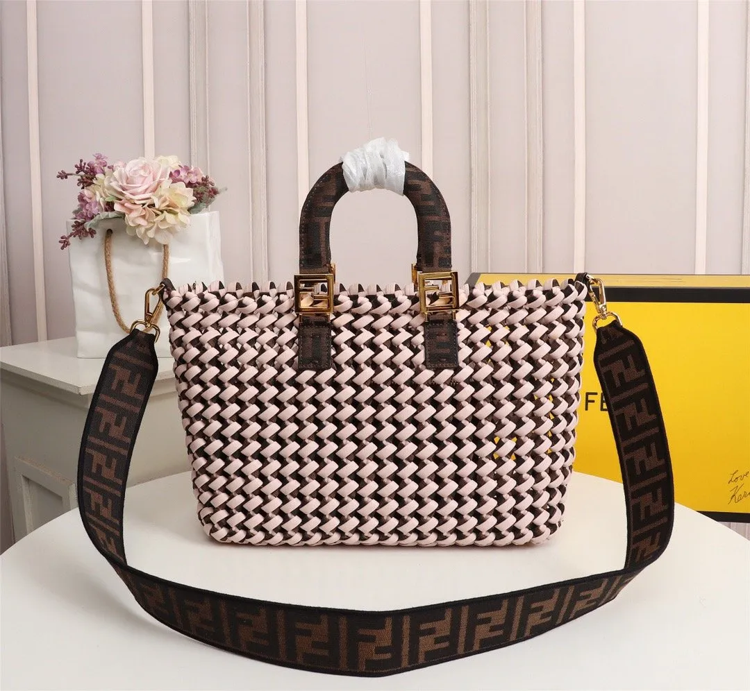 EN   Designer bags by Fendi 016