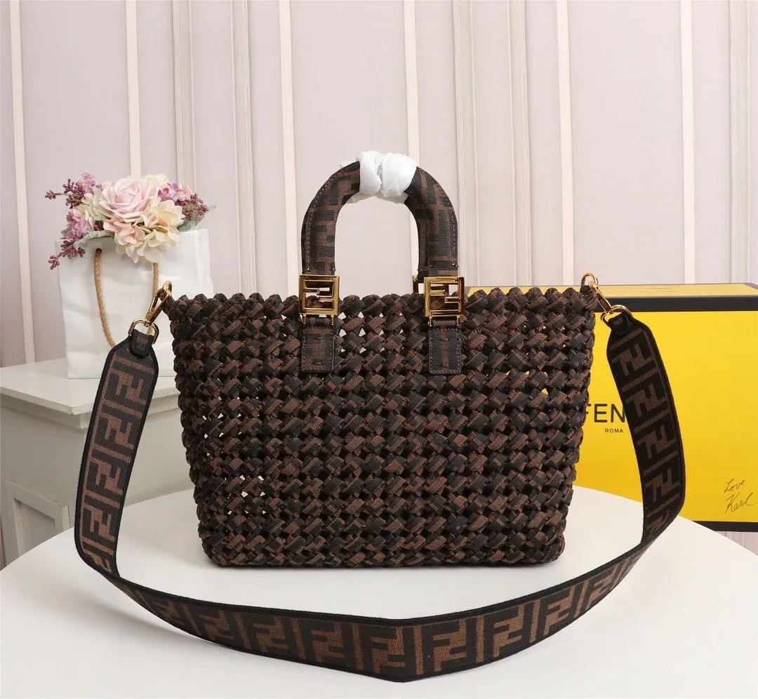 EN   Designer bags by Fendi 016