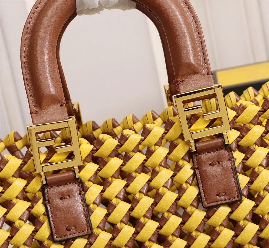 EN   Designer bags by Fendi 016