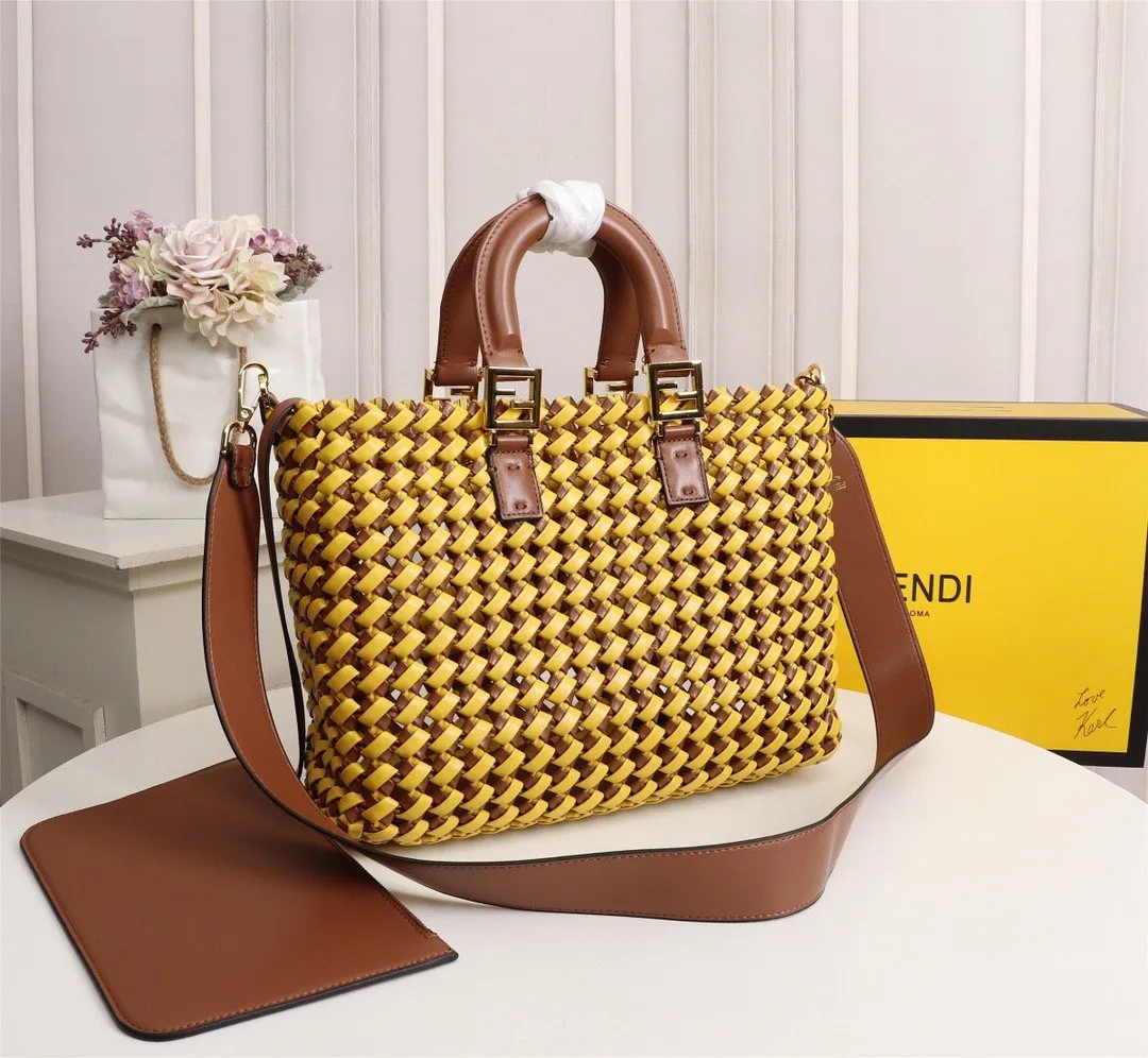 EN   Designer bags by Fendi 016