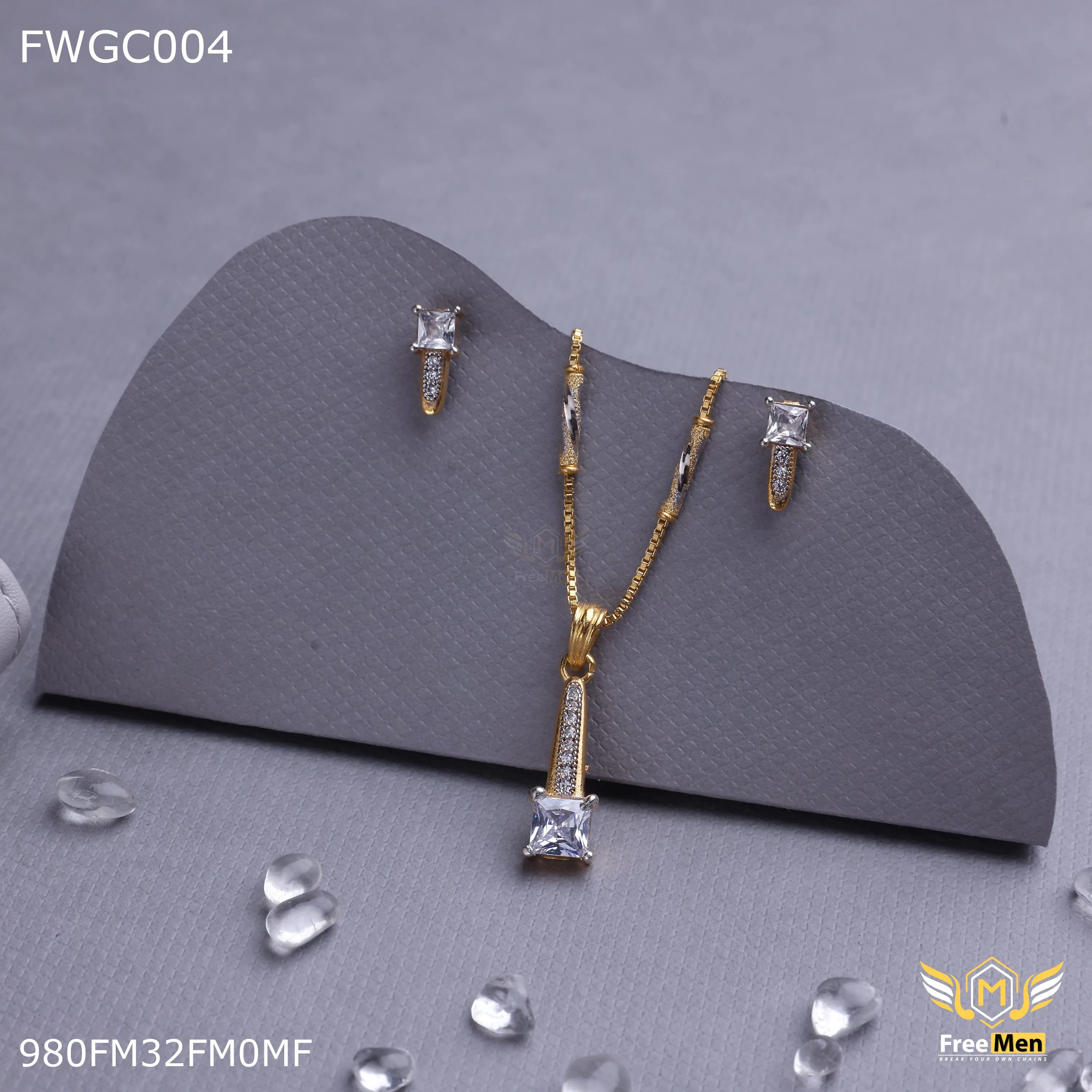 Freemen 1GM Small diamond pendenty with earring for girls - FWGC004
