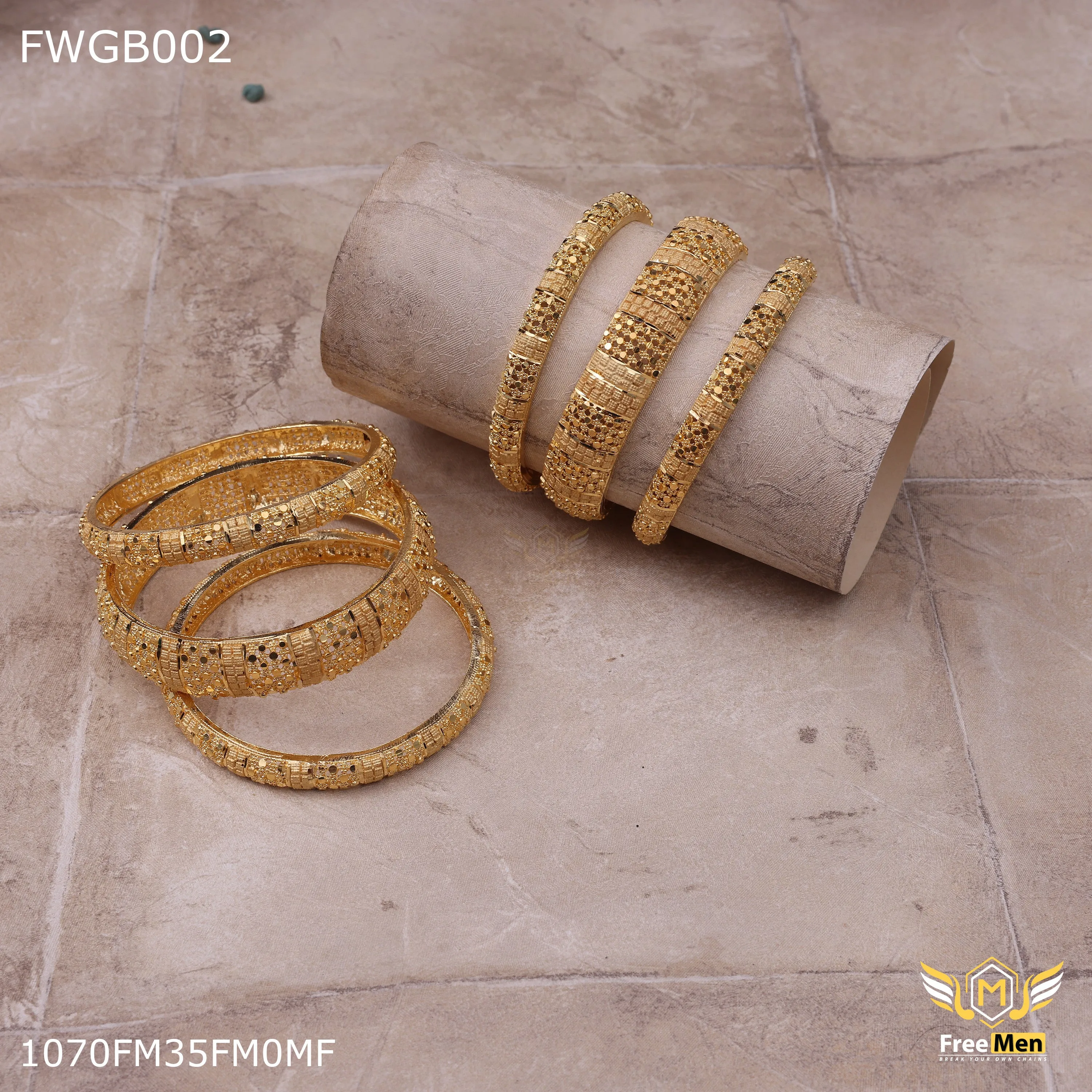 Freemen 1mg finishing shinig bangles set gold plated for women - FWGB002