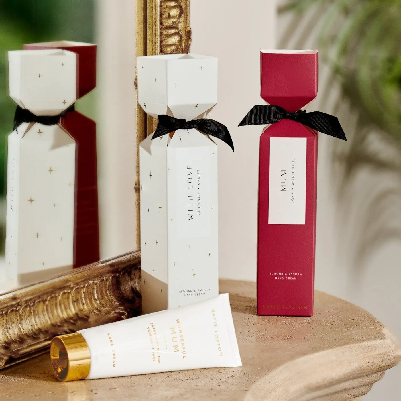 Katie Loxton Sentiment "Mum" Hand Cream Cracker KLBT043