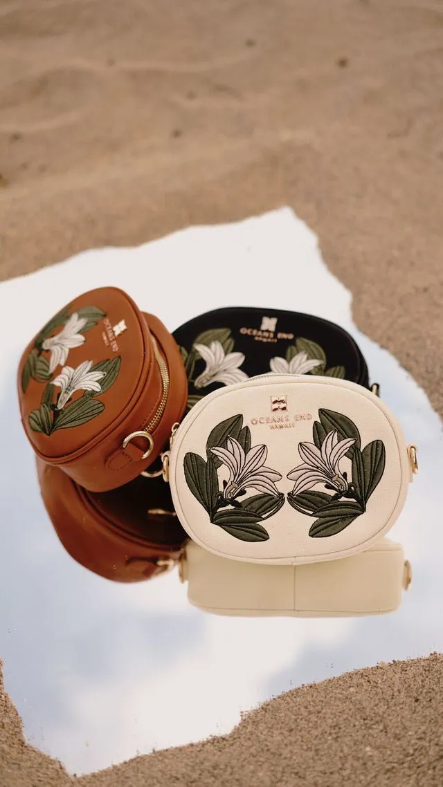 Oceans End Naupaka Crossbody Saddle