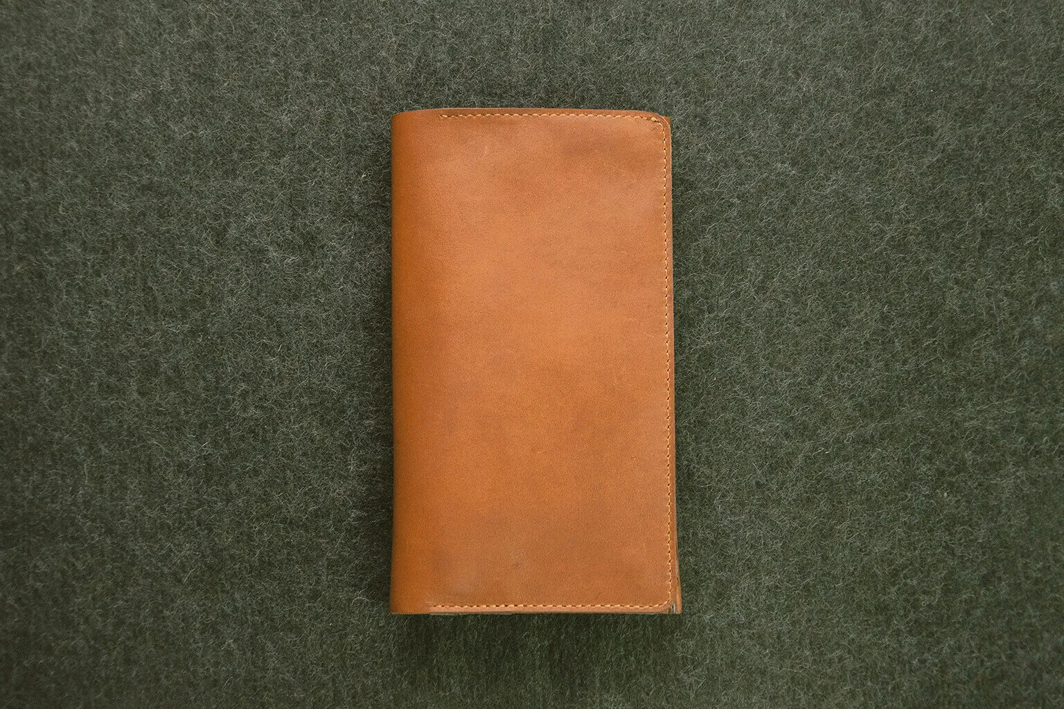 PASSPORT WALLET - toffee/coffee