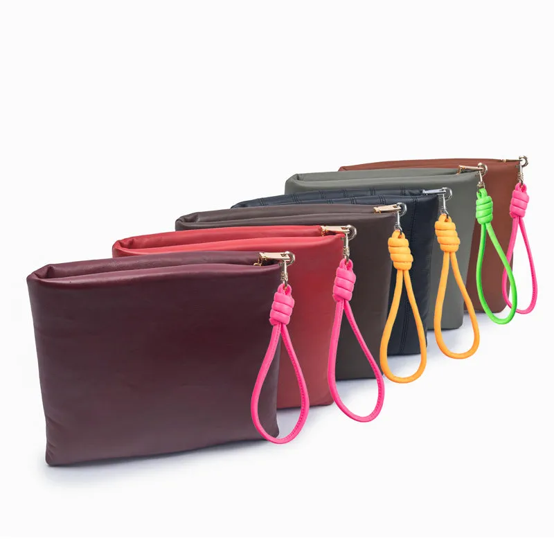 PILLOW CLUTCH | BURGUNDY