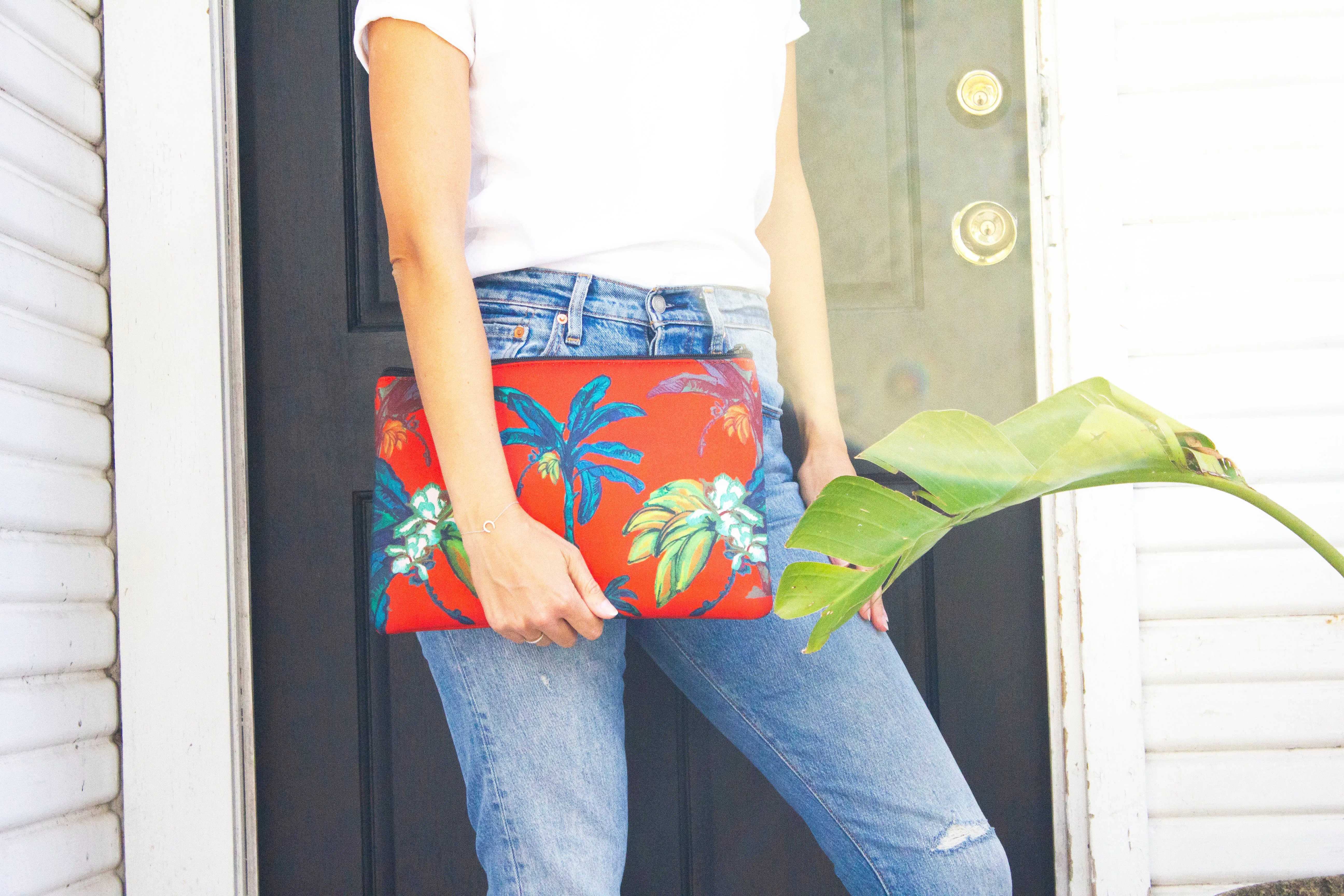 The Super Pocket in Banana Bungalow - Red